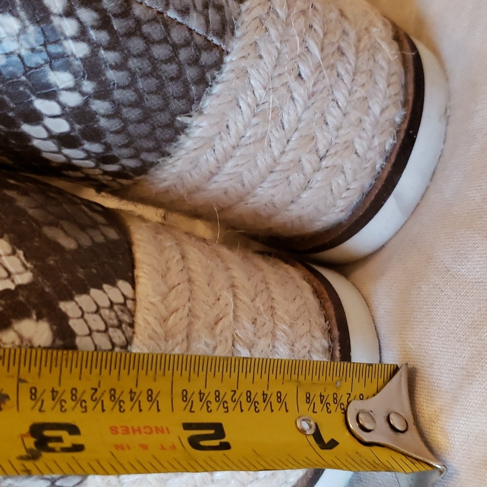 Dolce Vita Snake Print Espadrille Sandals - Picture 9 of 10